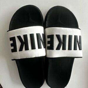 Nike Black and White Logo Slides